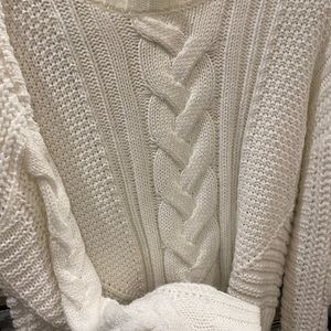 White Knitted Sweatshirt